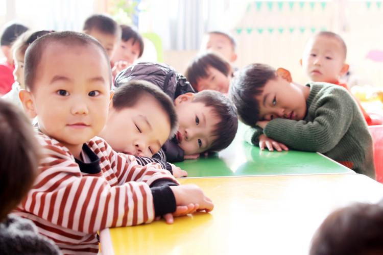 生育政策的“獎(jiǎng)與罰”：不宜立即全面取消計(jì)劃生育