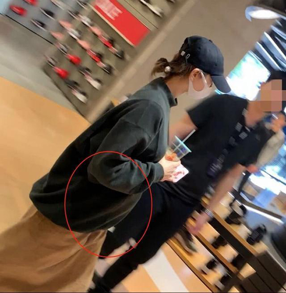 劉詩詩挺大肚逛街四肢纖細(xì) 準(zhǔn)媽媽怎樣長胎不長肉？