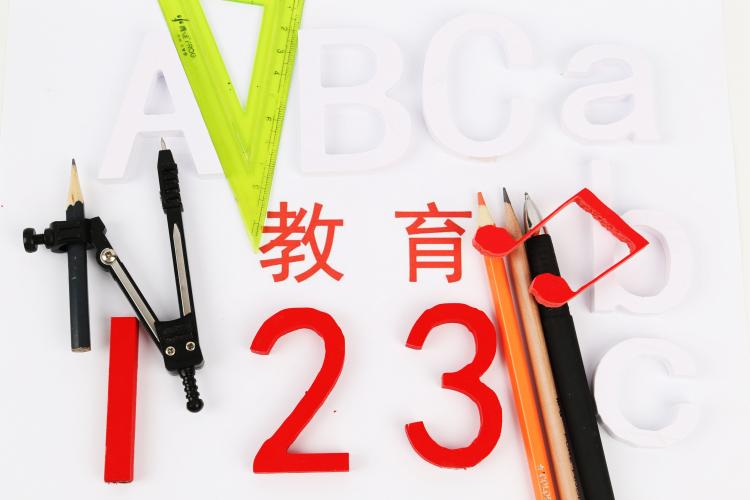 聚焦線下的泡泡少兒、瑞思英語、英孚少兒是如何在混戰(zhàn)的市場中成功突圍的？