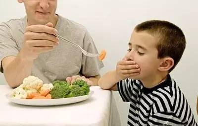 娃吃下去的是飯，培養(yǎng)的是終生受益的習(xí)慣