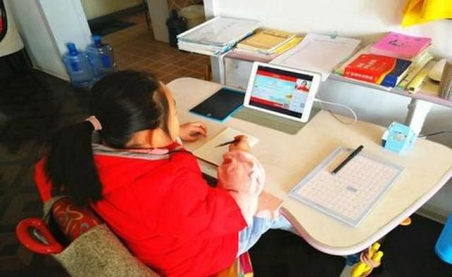 教育部：疫情沒(méi)有得到基本控制前全國(guó)大中小學(xué)不開(kāi)學(xué)