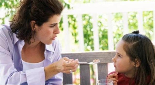 應(yīng)采兒“虎媽式教育”:從孩子吃飯問題下手,培養(yǎng)中國式教養(yǎng)