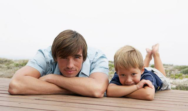 好爸爸應(yīng)該扮演的四個角色