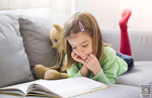 親貝網(wǎng)小編推薦書目：《法國媽媽的創(chuàng)意教養(yǎng)》