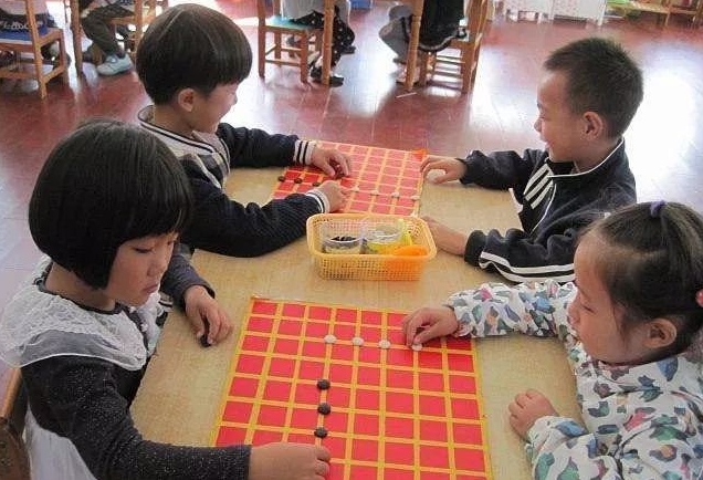 早教：學(xué)習(xí)五子棋給孩子帶來(lái)的好處