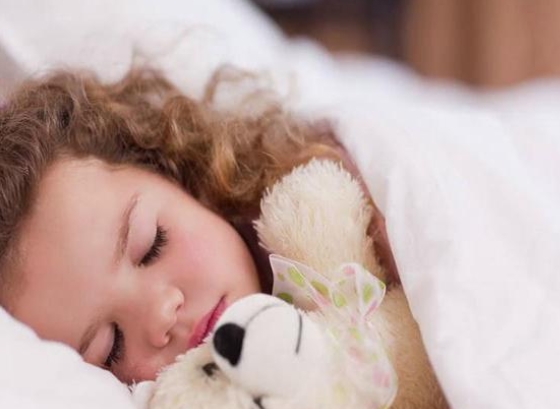 睡前這3件事一定要制止 影響孩子身體發(fā)育