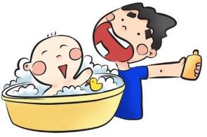 注意！孩子3歲以后不宜與異性家長同洗澡