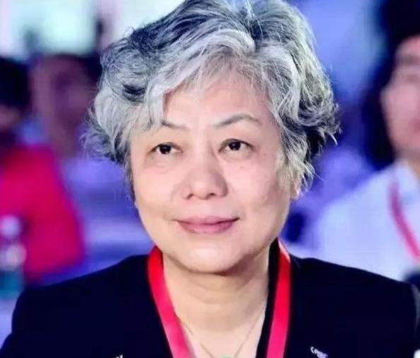 李玫瑾：養(yǎng)育男孩 12歲前家長(zhǎng)堅(jiān)持4個(gè)原則