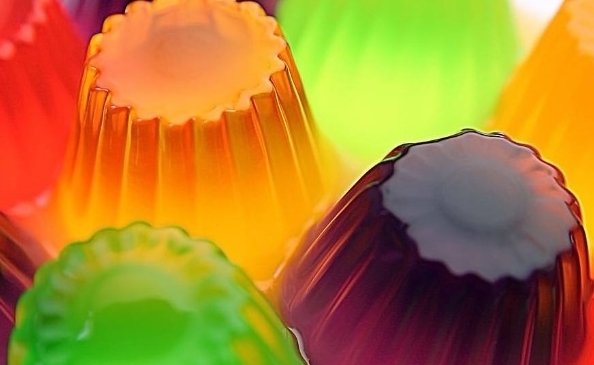 為什么不能給寶寶吃果凍？寶寶千萬不能吃哪些食物？