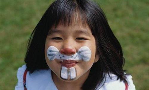 育兒分析丨懂幽默的孩子走到哪里都是焦點(diǎn)