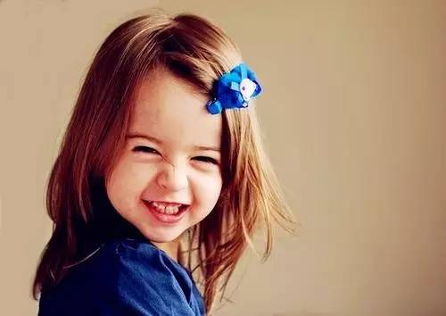 從出生開始養(yǎng)育愛笑好寶寶 培養(yǎng)出一個(gè)善解人意的寶寶