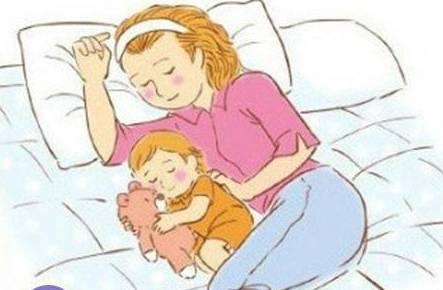 孩子跟誰(shuí)睡很重要 關(guān)系親密者影響孩子一生性格
