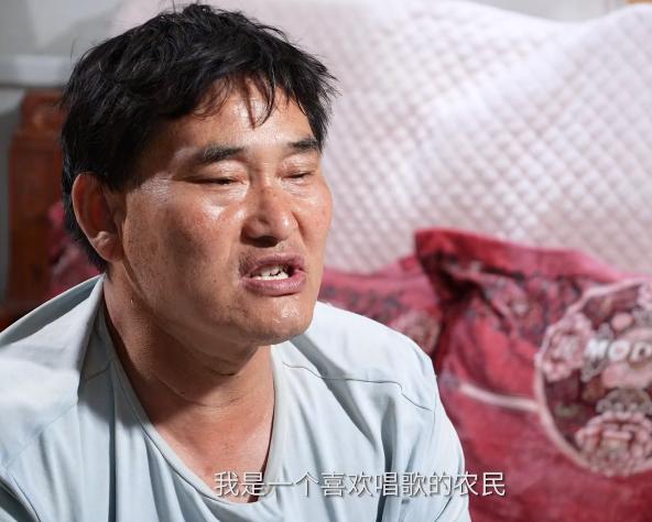 網(wǎng)曝大衣哥年賺1500萬 不給兒子買車怕被訛錢傾家蕩產(chǎn)