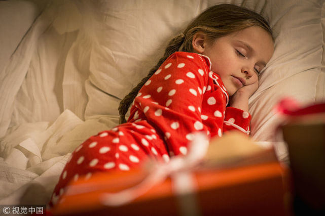 寶寶睡醒后如果有這3種行為 說明孩子智商高