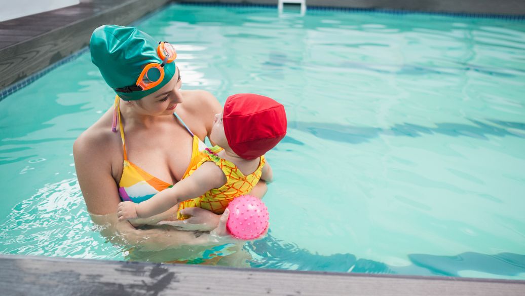 杭州鐘女士為孩子買了一對一的游泳課程沒想到卻出了事