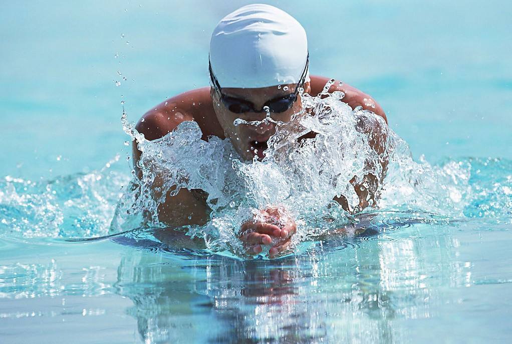 孩子越早學(xué)游泳越好？其實(shí)不然！