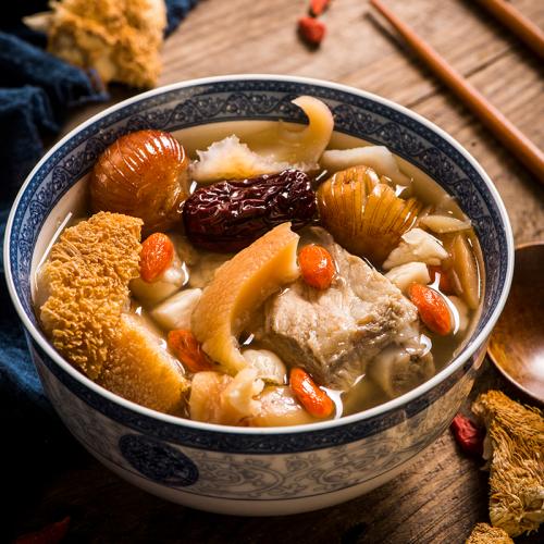 這三種湯孩子喝多了，很容易長不高！