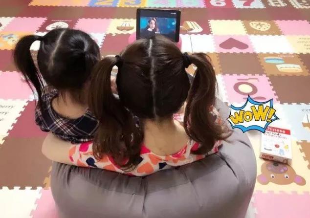 你的親子照太平淡？學(xué)學(xué)明星爹媽的親子時尚吧！