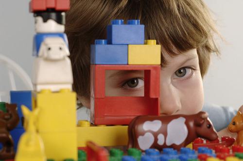 這三個習慣看起來不好，實際上卻代表孩子腦力超常