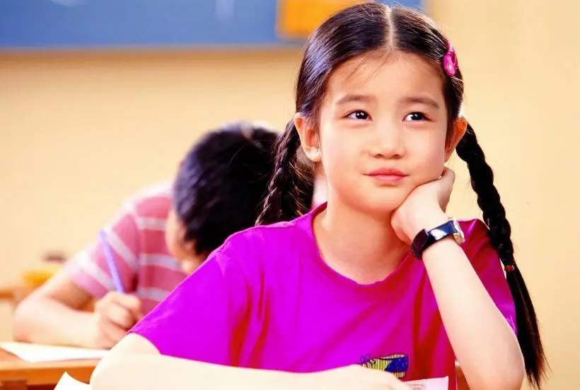 老師調換孩子座位的真實原因是這個，滿滿的套路