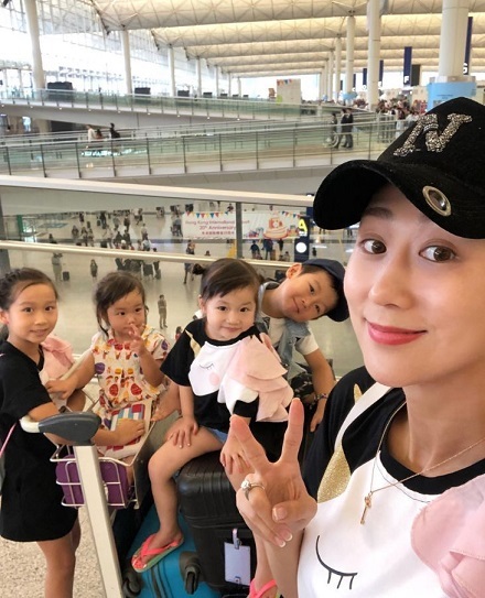 自稱從不坐月子的蔣麗莎，34歲就開始出現(xiàn)后遺癥