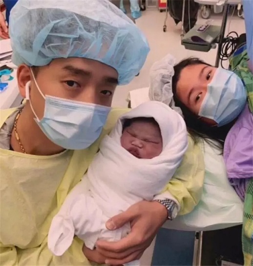 “暴躁寶寶”在網(wǎng)上走紅，一臉生氣的小模樣笑噴無數(shù)網(wǎng)友