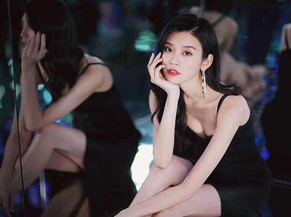 奚夢(mèng)瑤發(fā)長(zhǎng)文談產(chǎn)后抑郁，原來(lái)豪門生完孩子也一樣