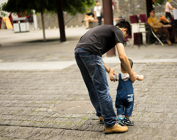 孩子走路的早晚和智商有關嗎？