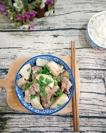 年夜飯沒準(zhǔn)備好，家長們不妨試試這幾種適合寶寶吃的菜