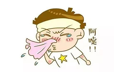 一到換季孩子就容易過(guò)敏，媽媽?xiě)?yīng)該怎么做？