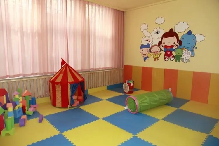 兒童早教不能過于盲目，多位家長講述早教機構經(jīng)過