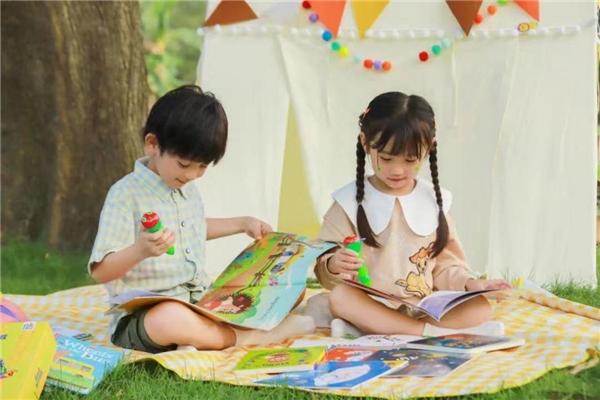 啟蒙早教就用點(diǎn)讀筆，深度培養(yǎng)孩子學(xué)習(xí)能力