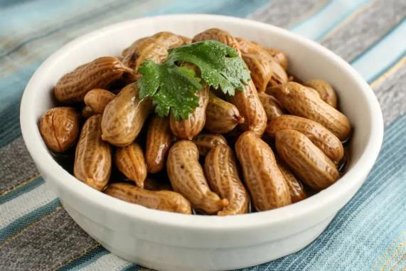 嬰幼兒照護服務(wù)|“小小身軀，大大營養(yǎng)”，堅果雖好，您給孩子吃對了嗎？