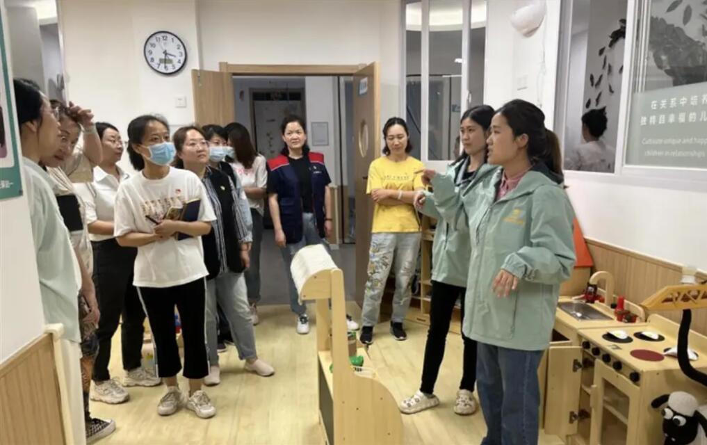 提升科學(xué)育兒水平，社區(qū)有了帶娃公益指導(dǎo)服務(wù)