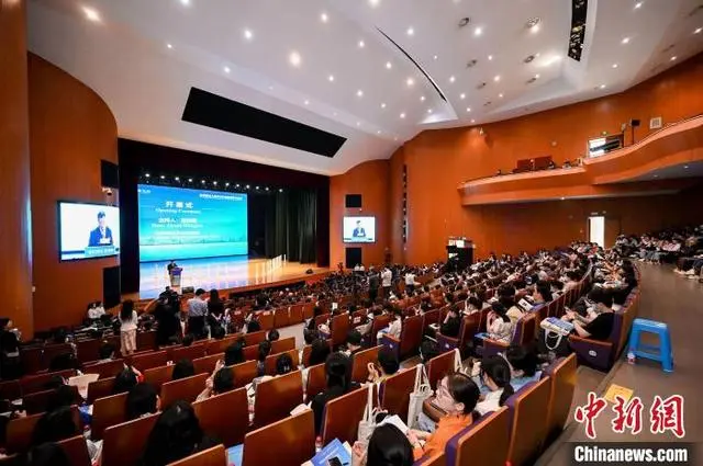 海內(nèi)外嬰幼兒專家齊聚浙江杭州 探新時(shí)代嬰幼兒發(fā)展與托育