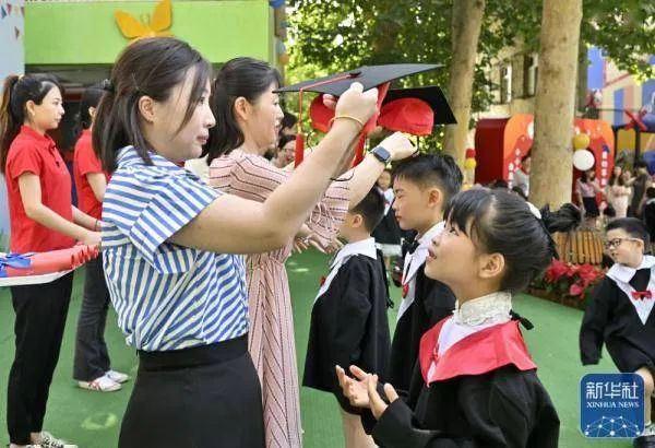 在公眾場合，該不該對兒童多點寬容？