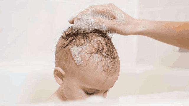 避開這三個誤區(qū)，寶寶頭發(fā)更濃密