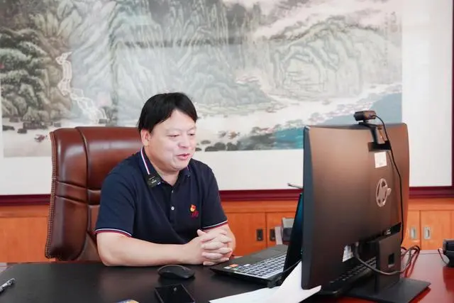 教育“上云”進(jìn)行時(shí) 深圳坪山實(shí)驗(yàn)學(xué)校首建智慧云端課堂