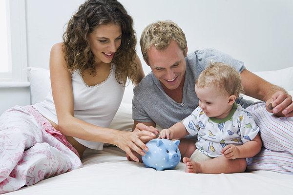 育兒過(guò)程中，盡量避免批評(píng)和威脅，對(duì)孩子成長(zhǎng)更有利