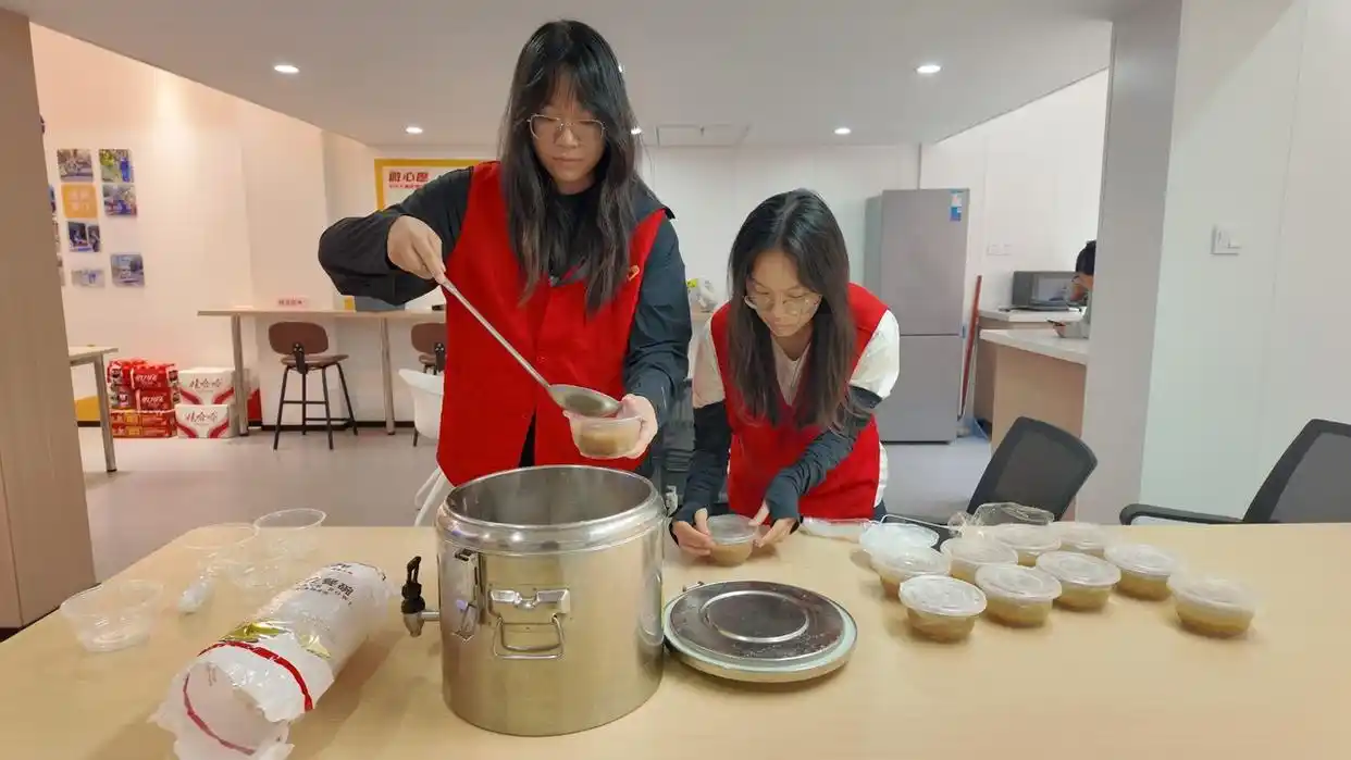 夏日“清涼守護”讓他們感受城市溫度